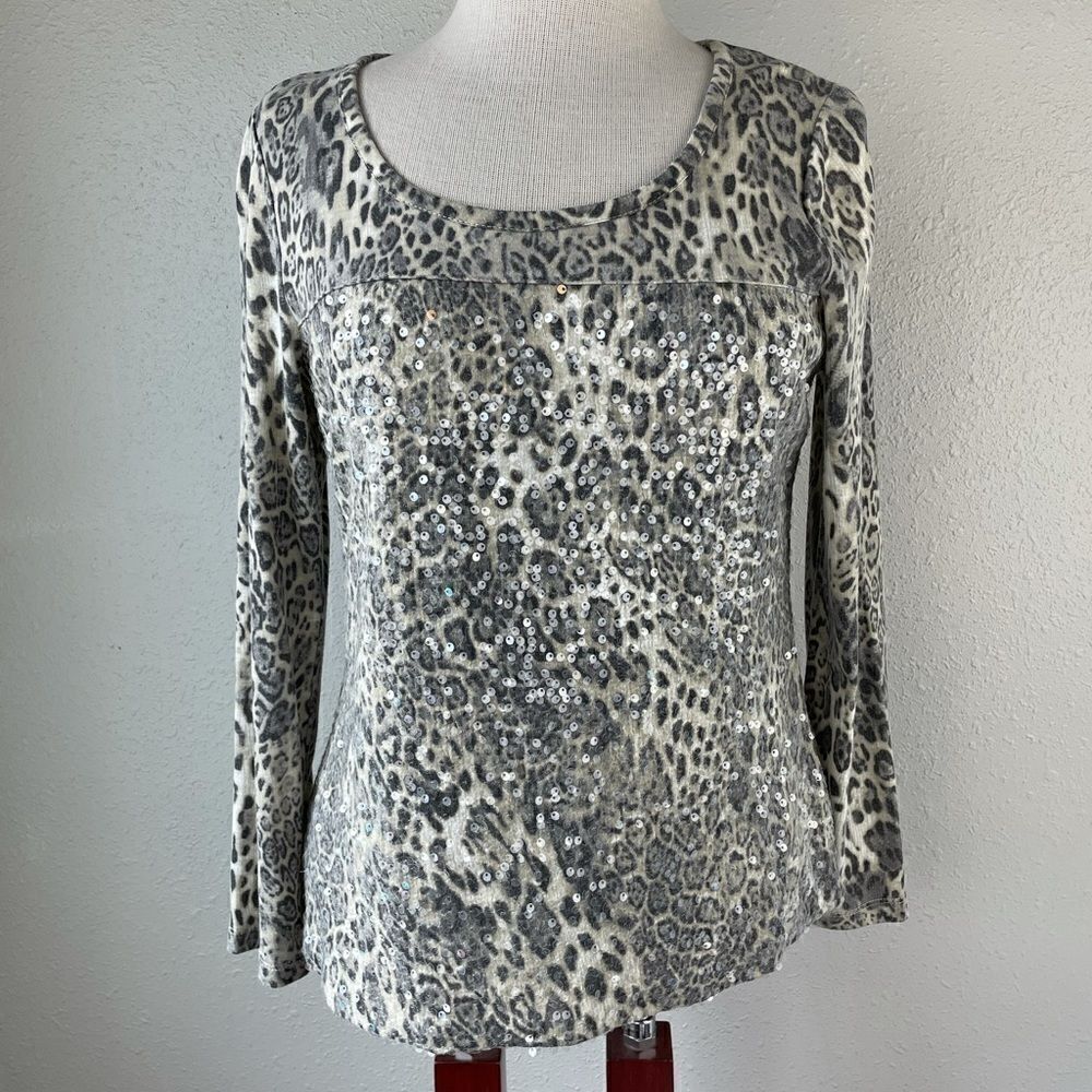 Liz Claiborne Petite Leopard Print Top EUC